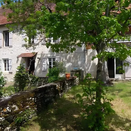 La Maison Des Trois Lacs